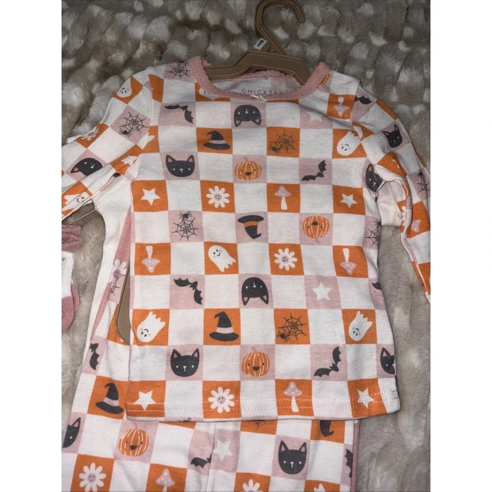 Chick-Pea Baby Halloween Pajama Set  5 pc set 2 Shirts 2 Pants Socks So Cute